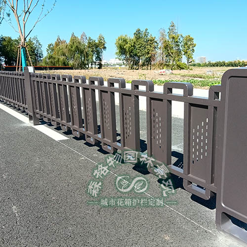 鋅鋼市政中央隔離護(hù)欄