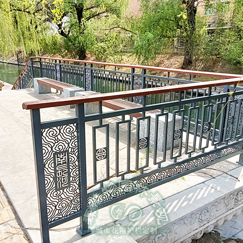 鏤空雕刻圖案橋梁河道護(hù)欄