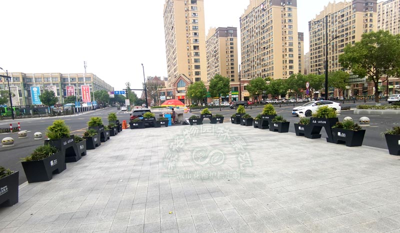 嘉興小區入口不銹鋼花箱案例