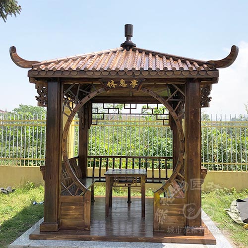 四角碳化防腐木涼亭