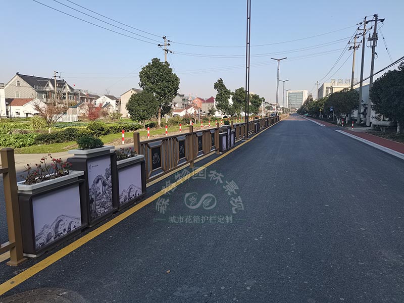 道路花箱及護欄的組合,在城市發展中的作用