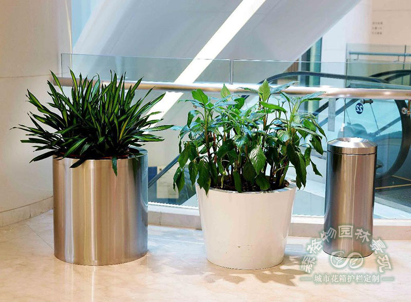 定制道路花箱,需要注意的要點 定制道路花箱,需要注意的要點